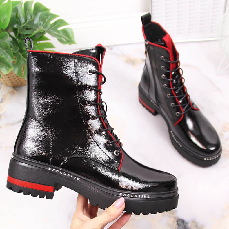 Damlackerade och isolerade svarta Filippo-arbetare 1