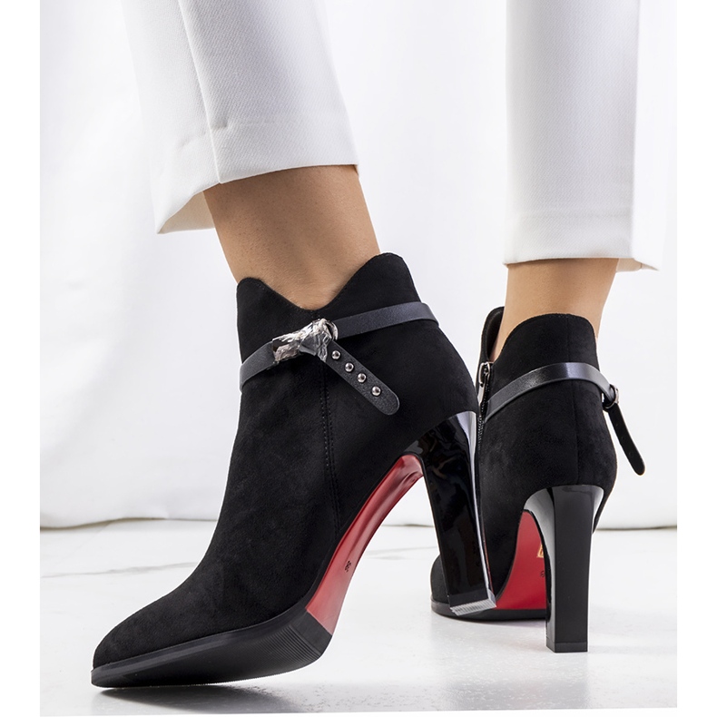 Svarta Deshi höga klackar 2