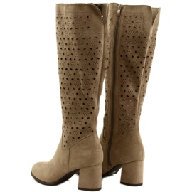 M.Daszyński Genombrutna stövlar på en stång Beige SA156-10 3