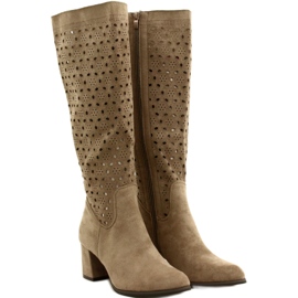 M.Daszyński Genombrutna stövlar på en stång Beige SA156-10 2