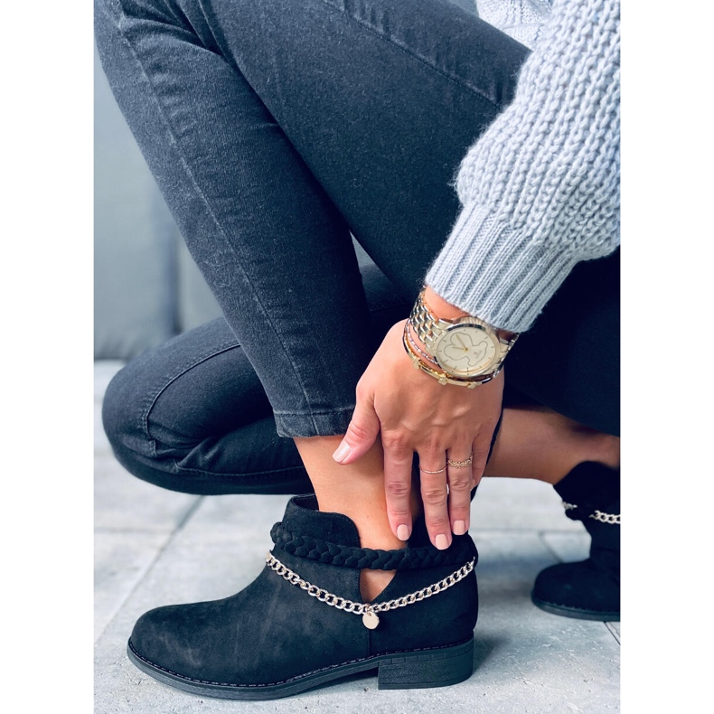 Utskurna stövlar med Cupro Black-kedja svart 1