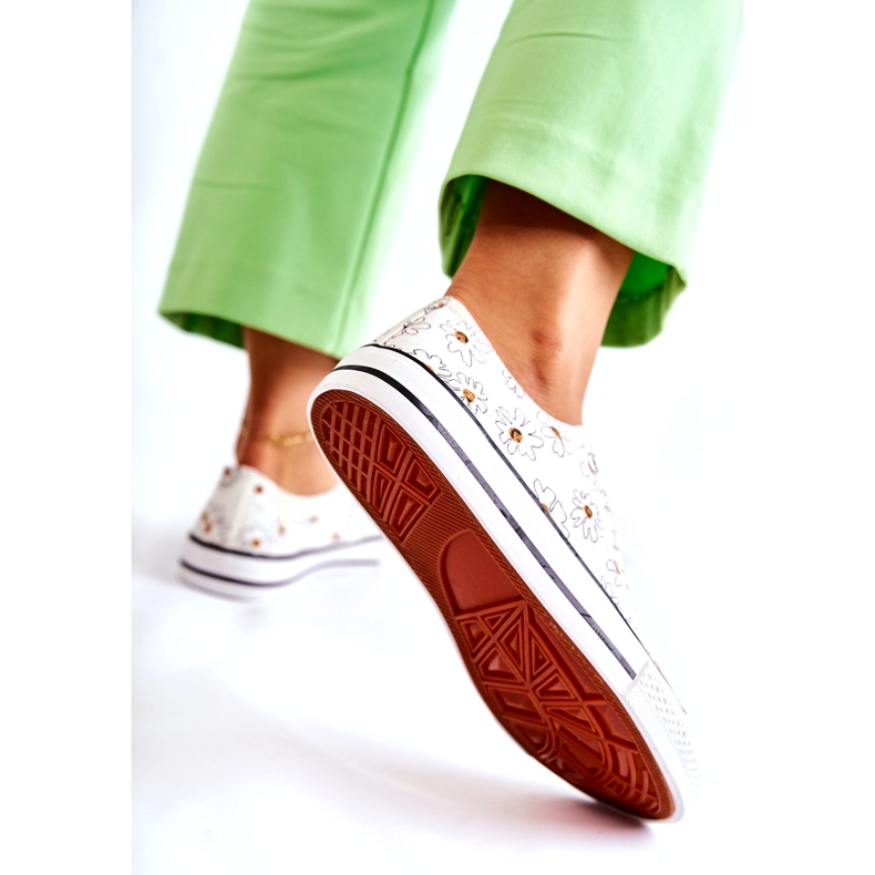 PS1 Låga sneakers för kvinnor med vita blommor från Janey 4