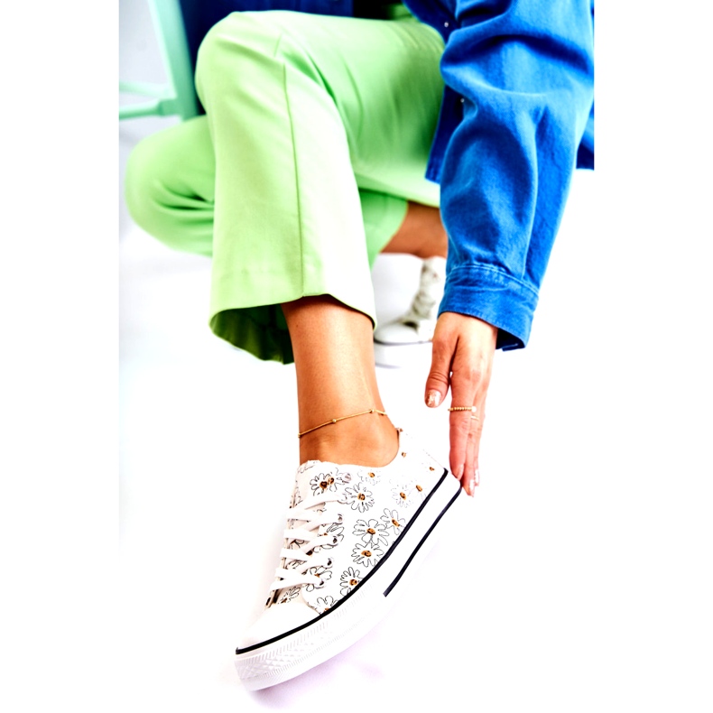 PS1 Låga sneakers för kvinnor med vita blommor från Janey 6