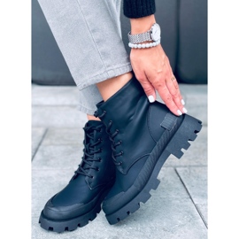 Arlen svarta vandringskängor 1