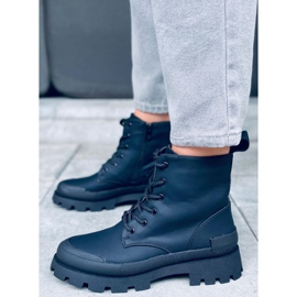 Arlen svarta vandringskängor 2