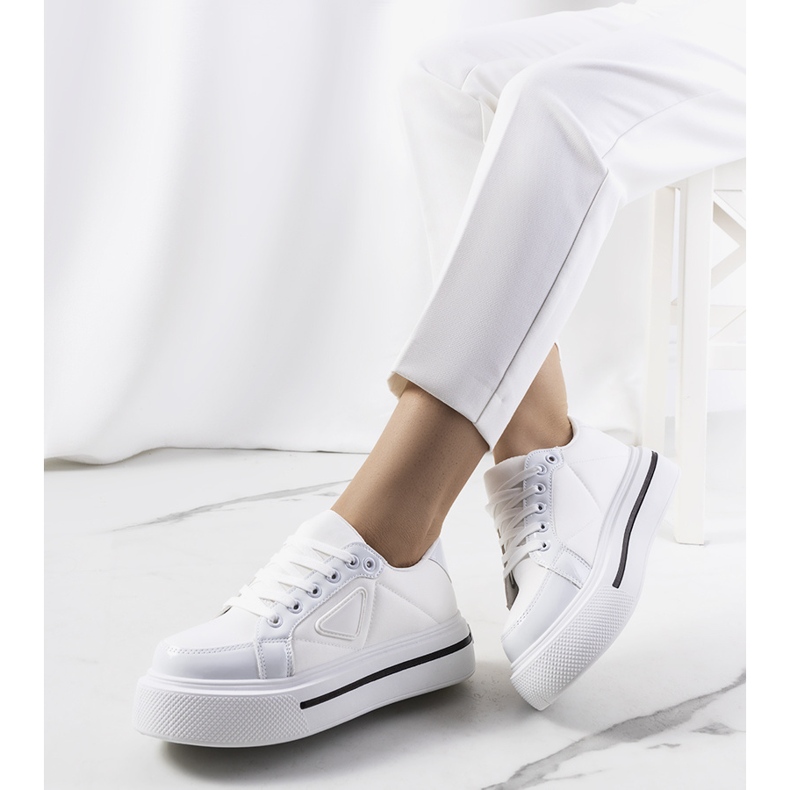 BM Vita sneakers med tjock Scrabstersula 1
