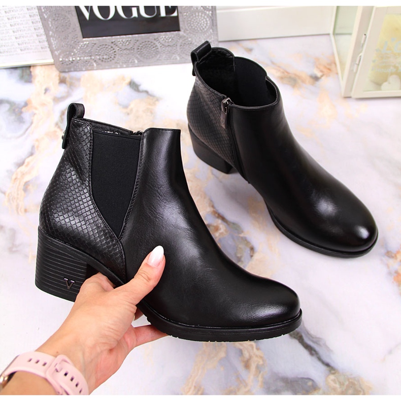 Damstövlar isolerad svart ormskinn Potocki 1