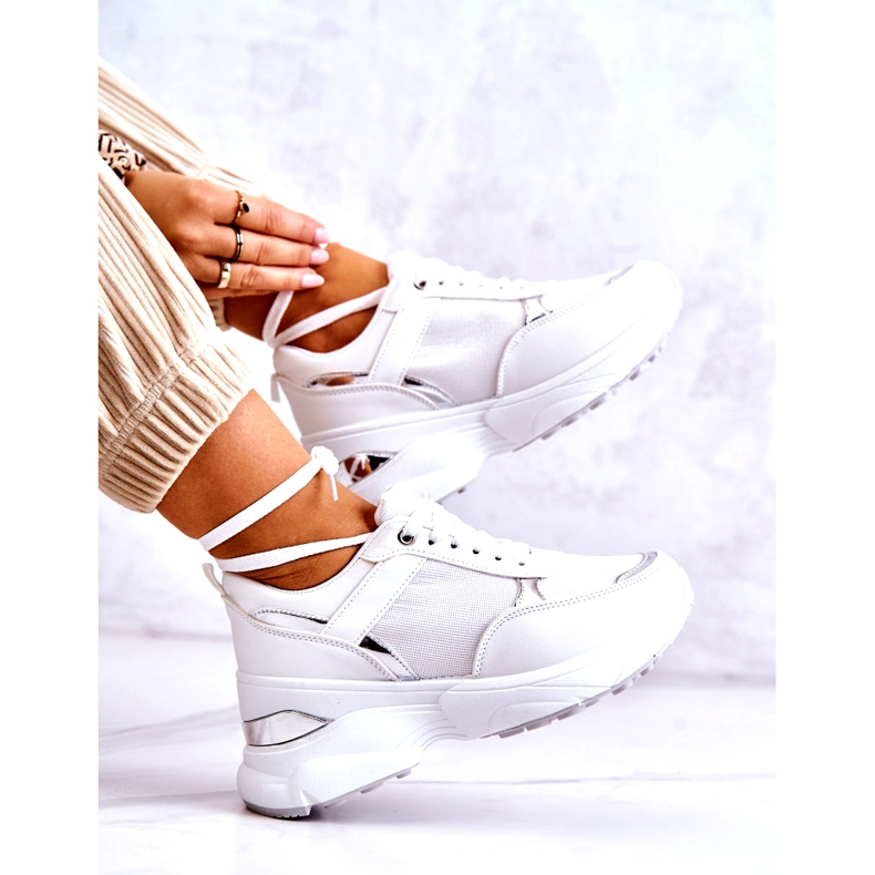 PG1 Glänsande sportskor för kvinnor på en kil, vit aktivitet 5