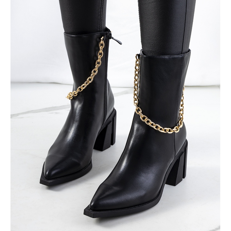 Massa svarta cowboystövlar 1