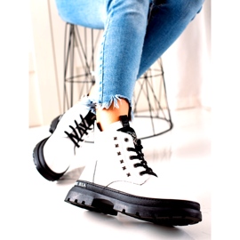 Vita isolerade stövlar Filippo DBT3063 / 21 WH 3