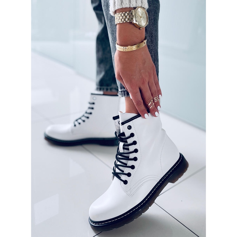 PA1 Carol White martensiaki stövlar vit 1