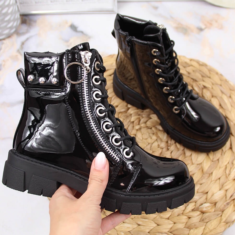 Svarta Vinceza svartlackade isolerade stövlar för tjejer 1