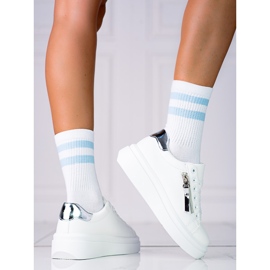 Vita sneakers för kvinnor på Shelovet-plattformen med en dekorativ dragkedja 1