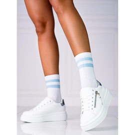 Vita sneakers för kvinnor på Shelovet-plattformen med en dekorativ dragkedja 2