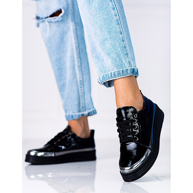 W. Potocki Shelovet damsneakers gjorda av lackerat ekologiskt läder svart 1