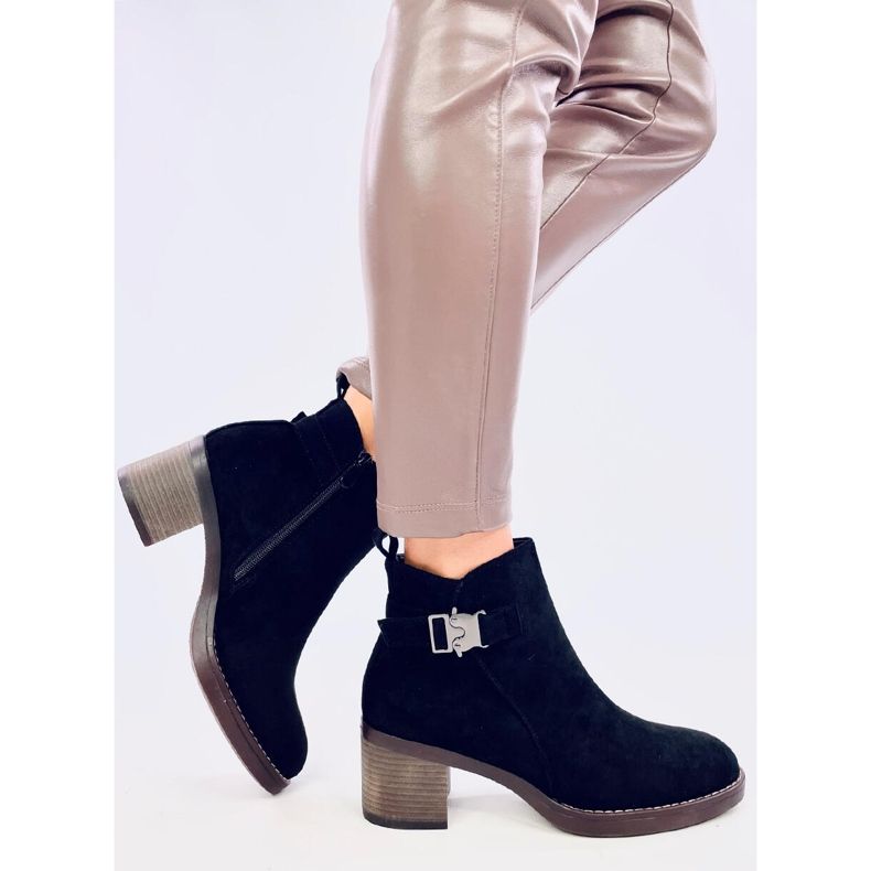 Klassiska högklackade stövlar Marsha Black svart 2