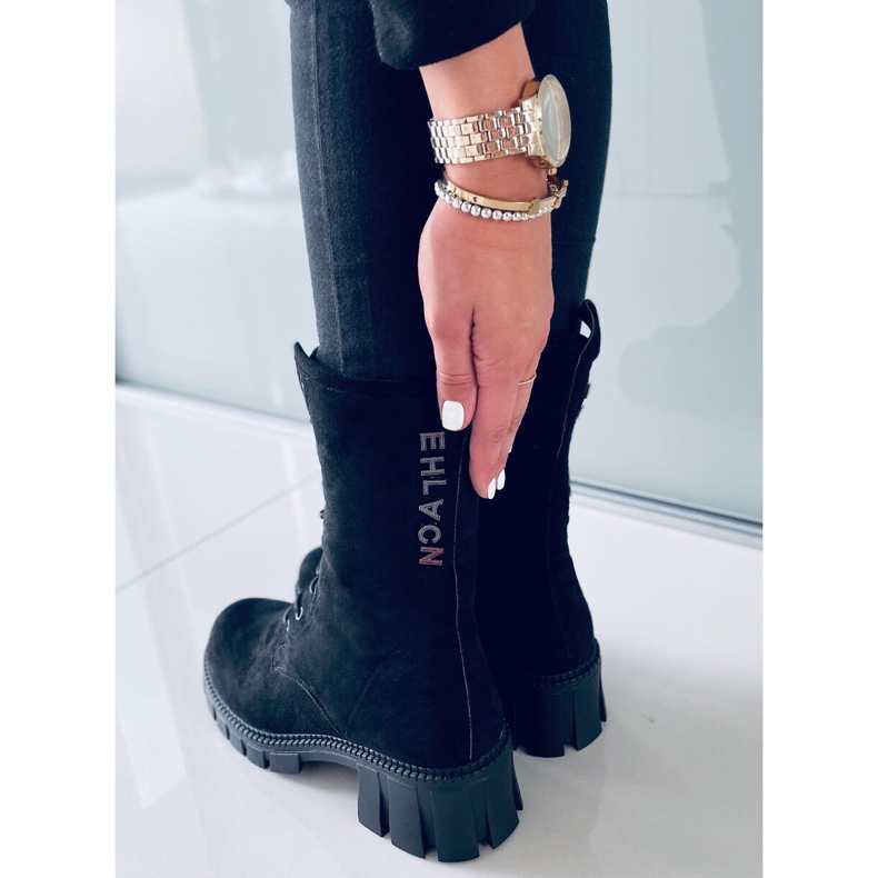 Arne Svarta snörstövlar 2