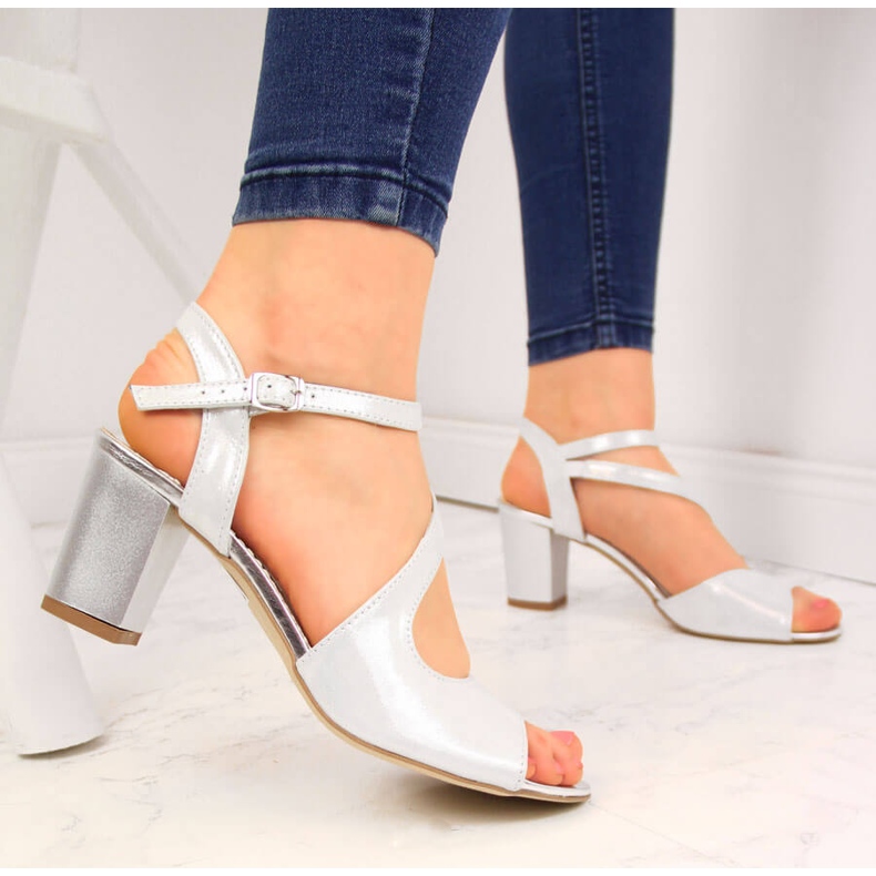 NATALII BRAT BUT Damsandaler i silver i satinläder från Natalia Brat But silver- 2