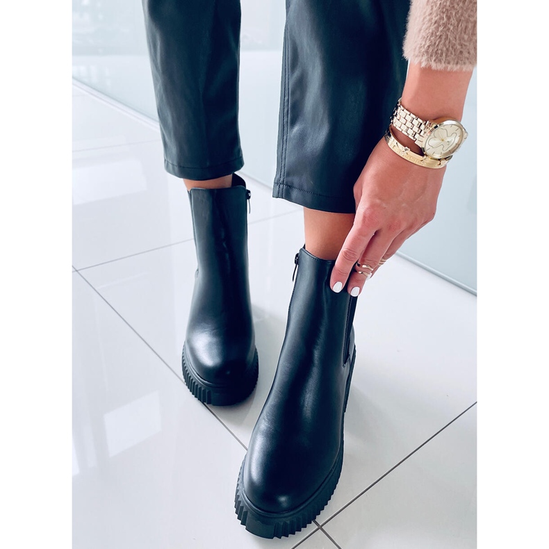 Janet Black högklackade stövlar svart 1