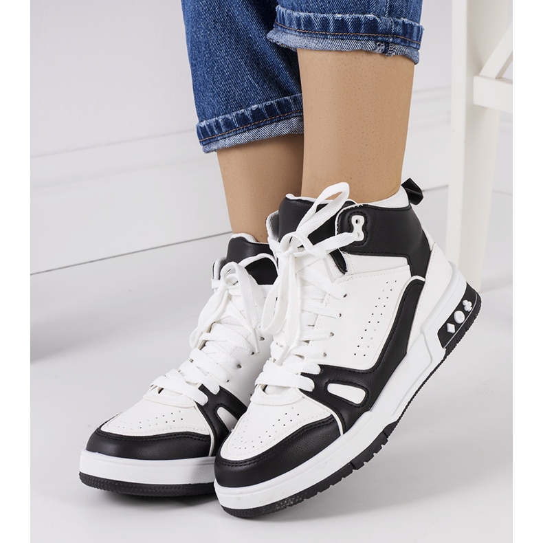 Svarta sneakers från Grandis vit 2