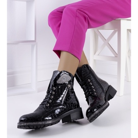 Svarta Airedale stövlar 2