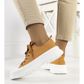 Bruna sneakers med tjock Ardglass-sula 1