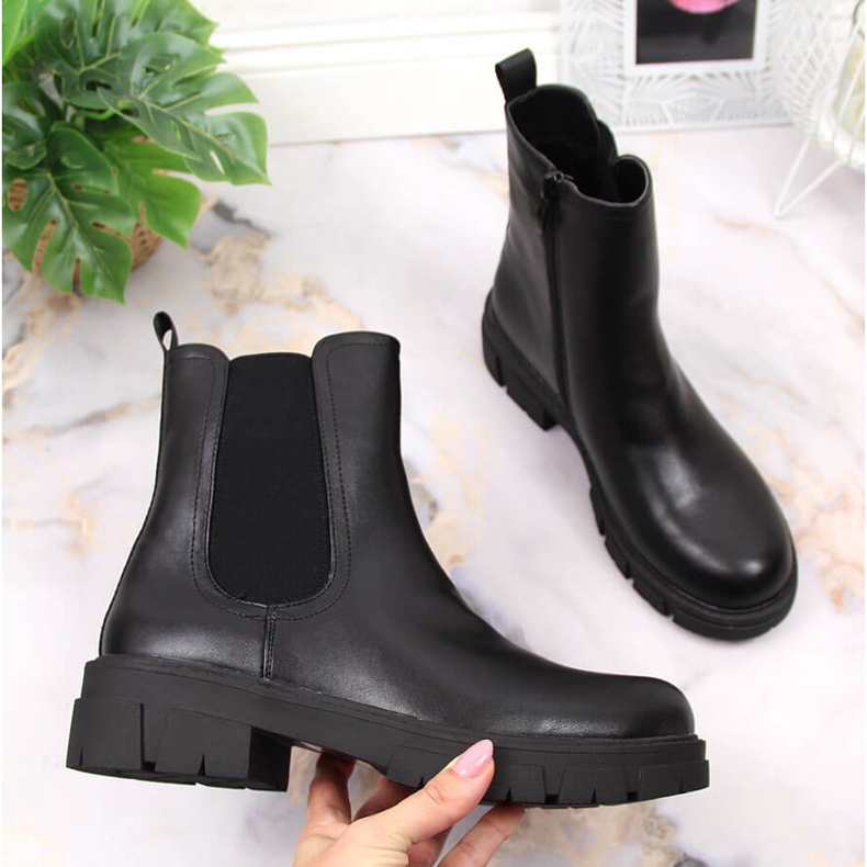 S.Barski Svarta stövlar för kvinnor Jodhpur stövlar på plattformen av S. Barski 1