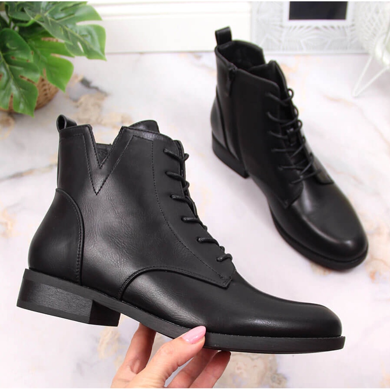 S.Barski Svarta snörstövlar med dragkedja från S. Barski 1