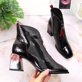 S.Barski Damisolerade lackade stövlar med dekorativ klack S. Bararski OLI183 svart 1