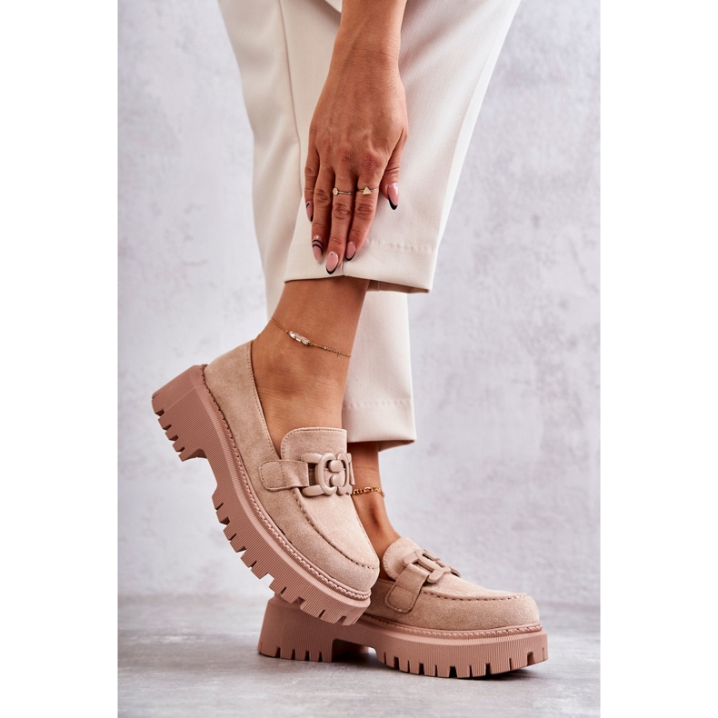 FB2 Dambrogues med en prydnad Beige Leeza 2