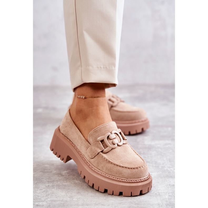 FB2 Dambrogues med en prydnad Beige Leeza 1