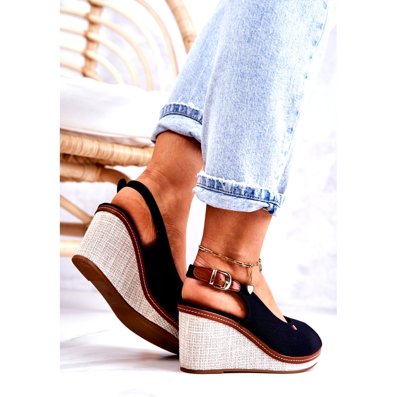 PS1 Bekväma sandaler för kvinnor med spänne, svarta thallas 4