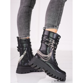 Shelovet kvinnliga arbetare med ornament svart 2