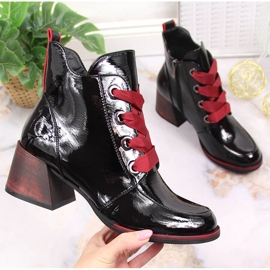 Svartlackerade isolerade damstövlar svarta Vinceza JAN147A 1