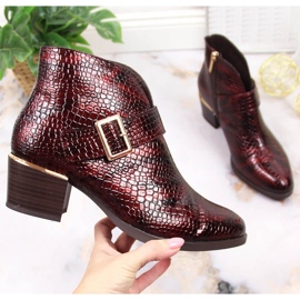 Lackade stövlar för kvinnor isolerade krokodil vinröd Vinceza rödvin 1