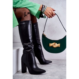 Klassiska svarta läderstövlar på klack Tressa 2