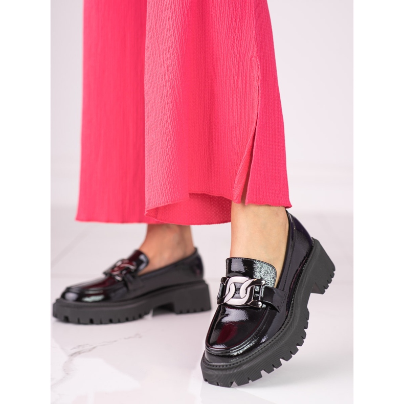 Svarta Shelovet dammockasiner gjorda av lackläder 1