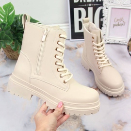 Beige varma stövlar för kvinnor eVento 1