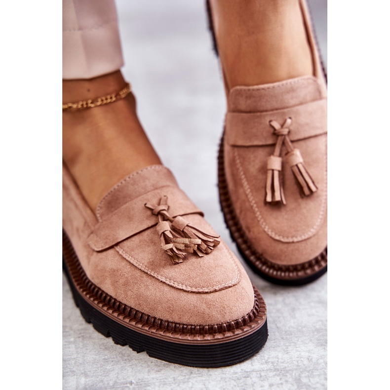 Vinceza Damskor i mocka på en beige Unni-plattform 2