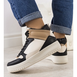 Svarta sneakers från Adite 1