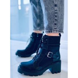 Brooks Svarta högklackade stövlar med snörning 1