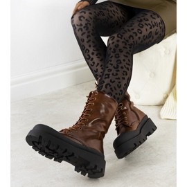 Bruna damskor från Formosa 1