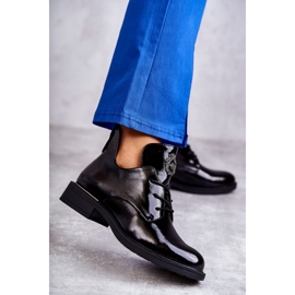 Vinceza Lackade snörstövlar med urskärningar Svart Fabiana 1