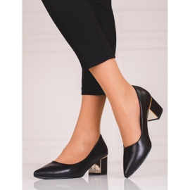 Damsvarta pumps på en låg Shelovet-stolpe 1