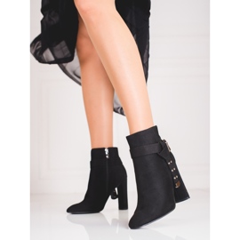 Kvinnors stövlar på stolpen gjorda av ekologisk Shelovet mocka svart 2