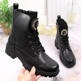 S.Barski Svarta damstövlar med pärlor isolerade svarta S. Barski 1