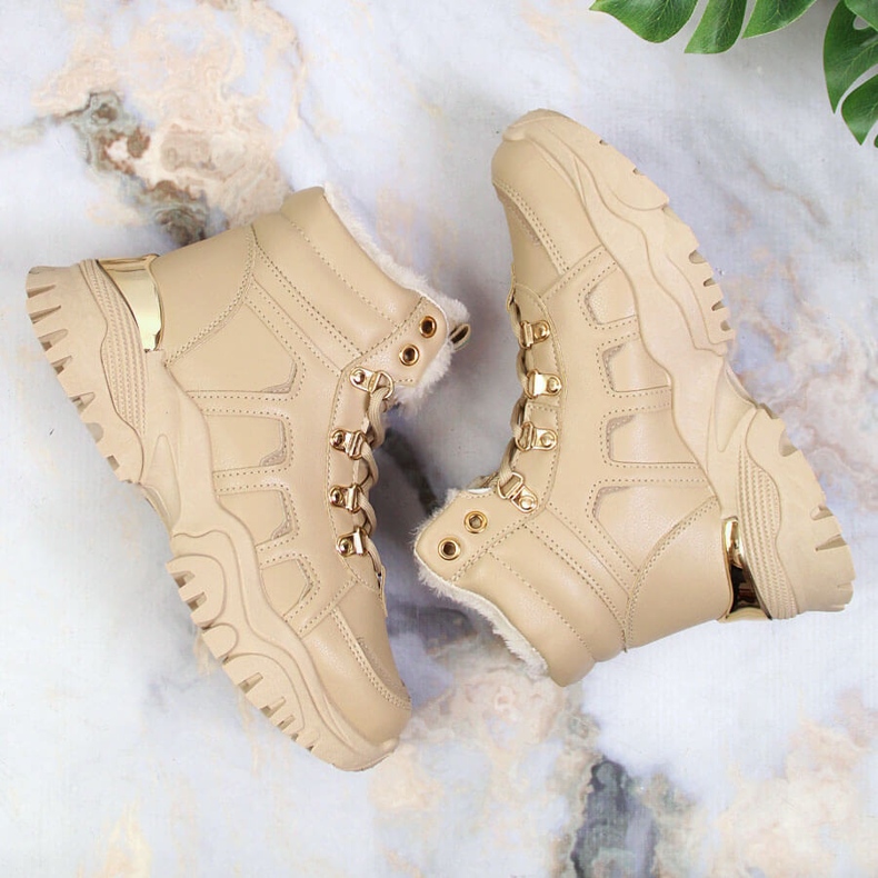 News Plattsnöskor för kvinnor med beige päls NYHETER 1