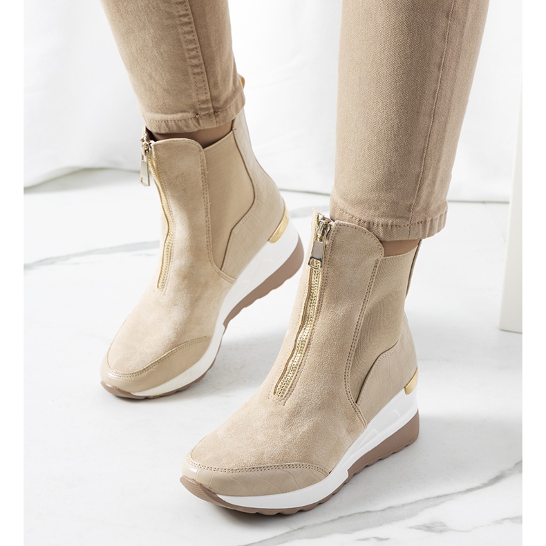 BM Beige sneakers på Triaca-kilen 1