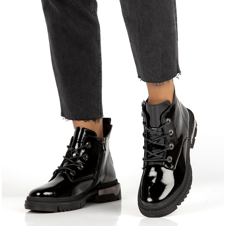 Varmlackade stövlar Filippo DBT4173 BK svart 1