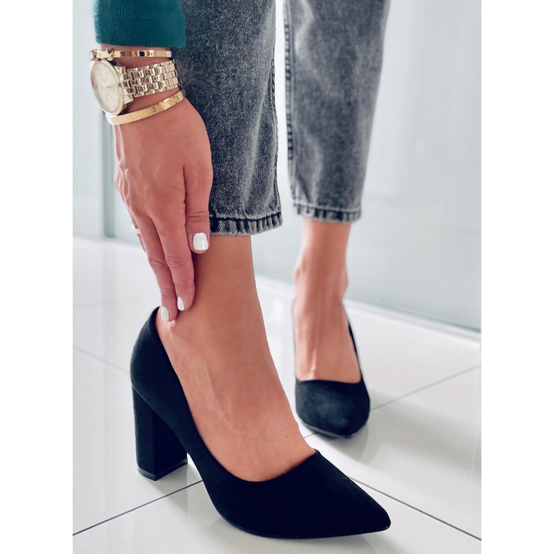 PA1 Pumpar på Ivonne Black-stolpen svart 1